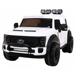 Pojazd Ford Super Duty...